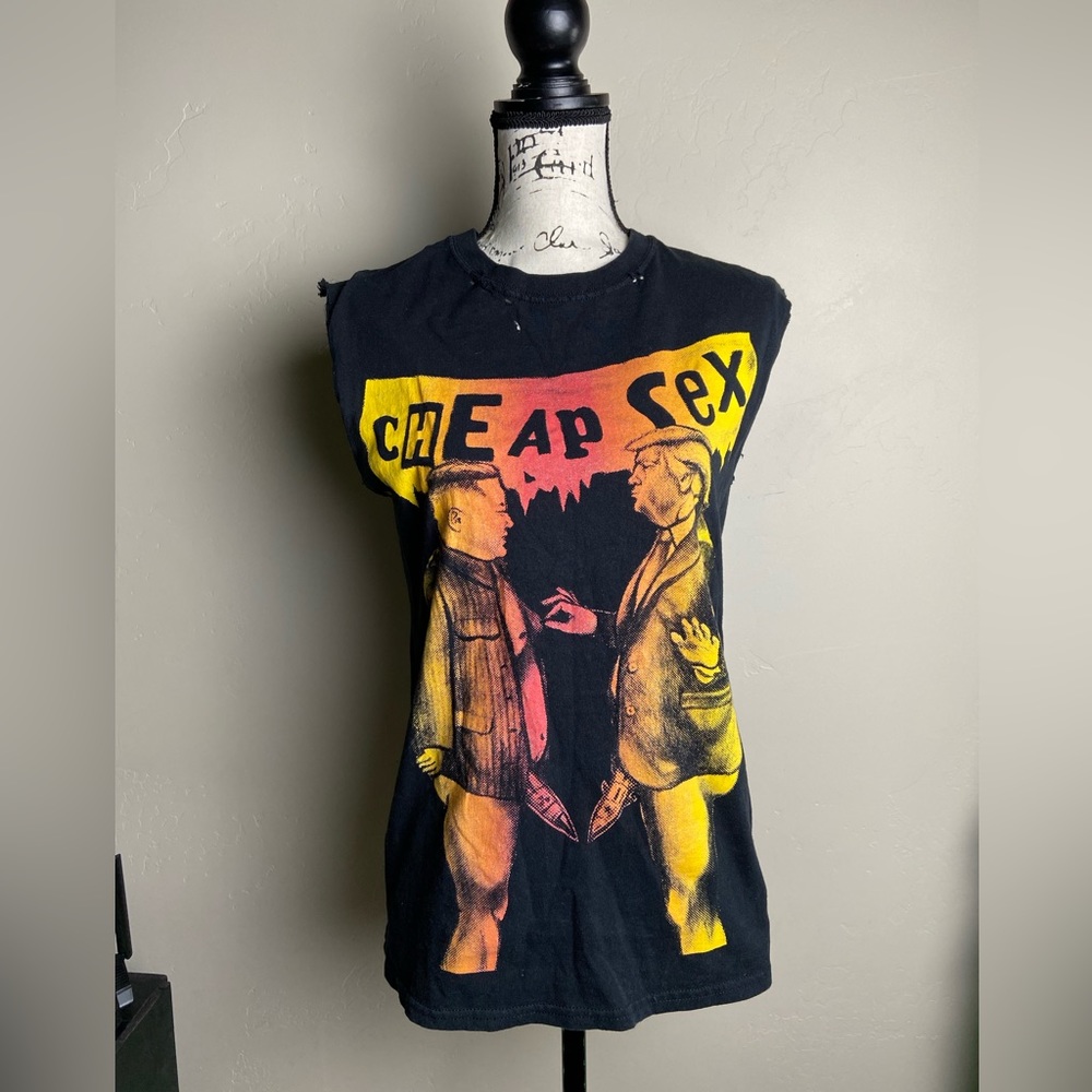 Donald Trump Cheap s*x distressed muscle cut unisex Tshirt size small